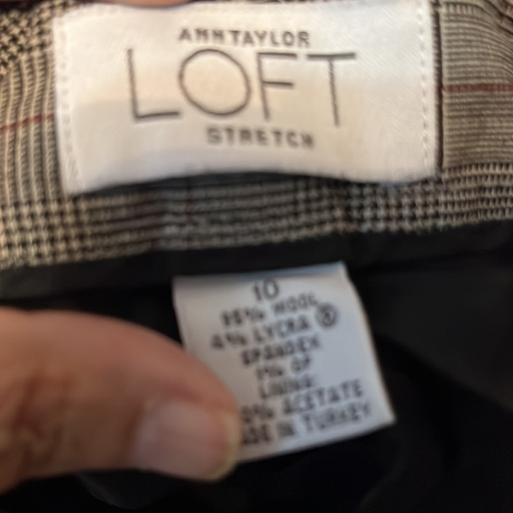 Ann Taylor loft stretch size 10 gray, black and red plaid pants. Gently worn. - Picture 6 of 6